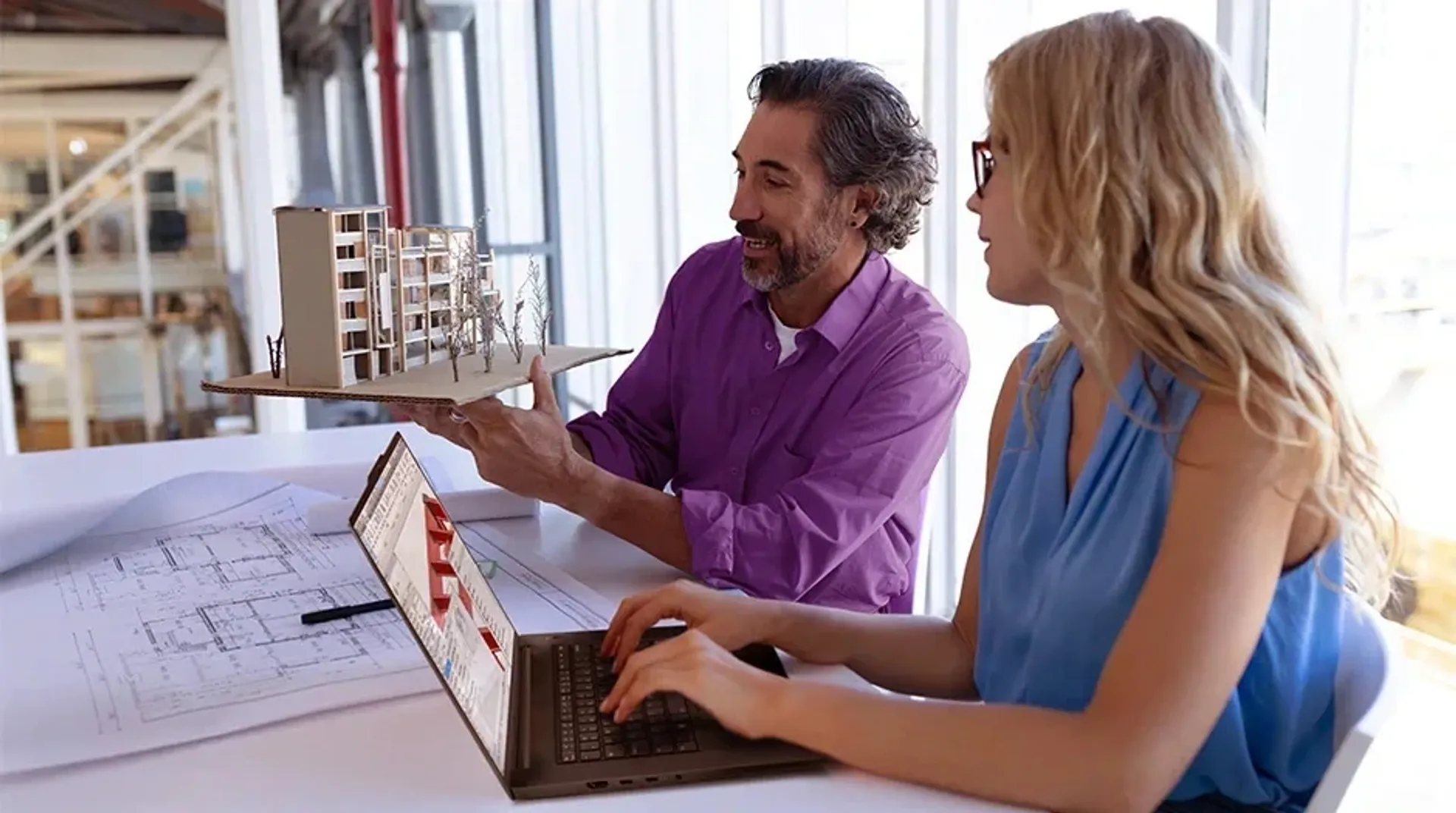 French Lenovo ThinkPad P1 Gen 8 | 21Q80020CA | Intel Core Ultra 9 285H | 64GB RAM | 2TB SSD | 16